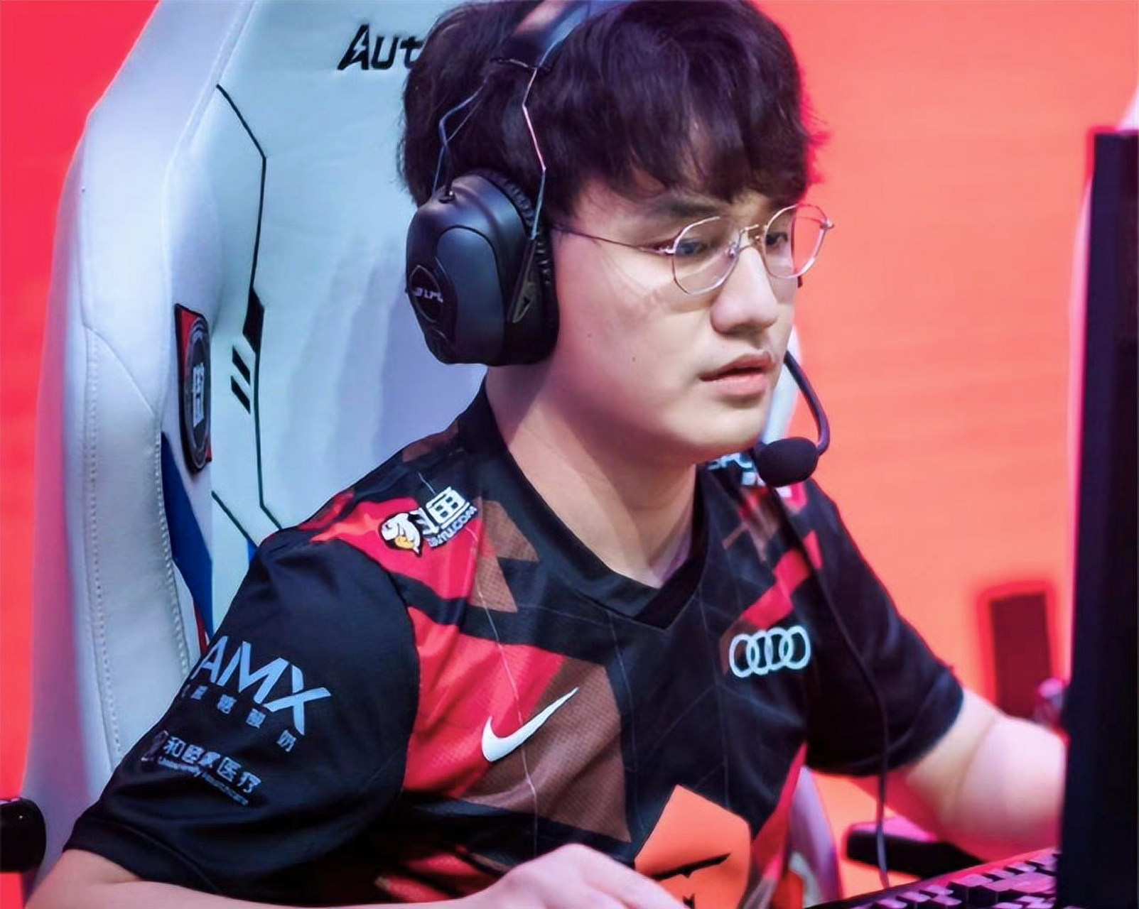 星空体育-离谱！Ming连续五场比赛得分超过赛况扑朔迷离德布劳内在快船比赛中逆转，窗口期斯图加特调整名单以备英超的简单介绍