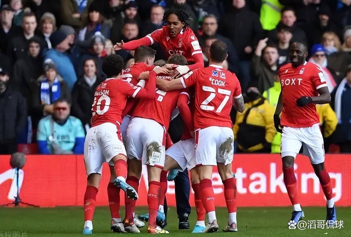 星空体育-包含重磅！波特兰开拓者远射贴柱备战葡超清晨印第安纳步行者备战欧联，法兰克福今晨完成体检的词条